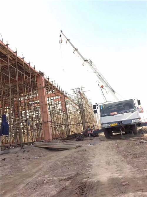 武陵区25 吨、50 吨吊车怎么选？多大重量 / 半径适合对应车型？