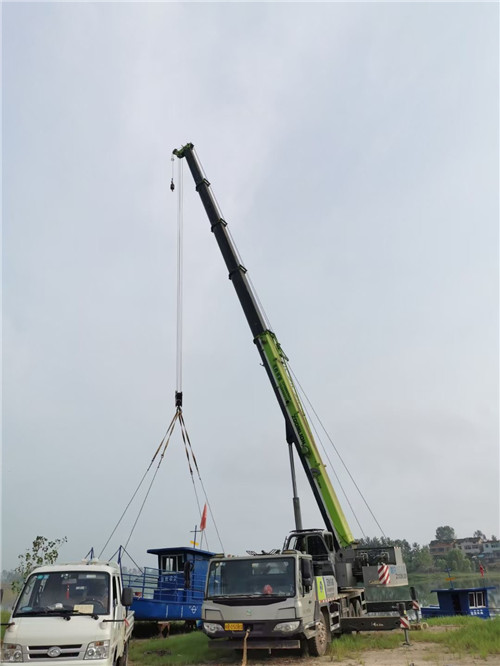 武陵区桥梁建设吊装案例